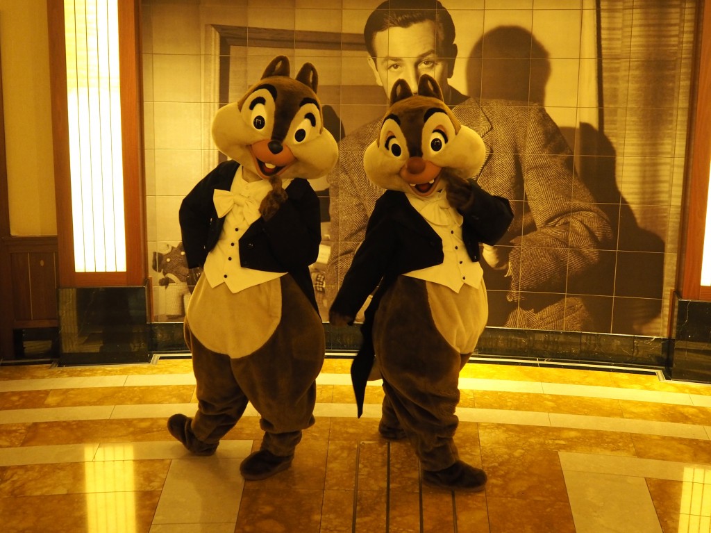 ドレスアップすべき ディズニークルーズ Dcl のドレスアップデーの服装 本日のディズニー