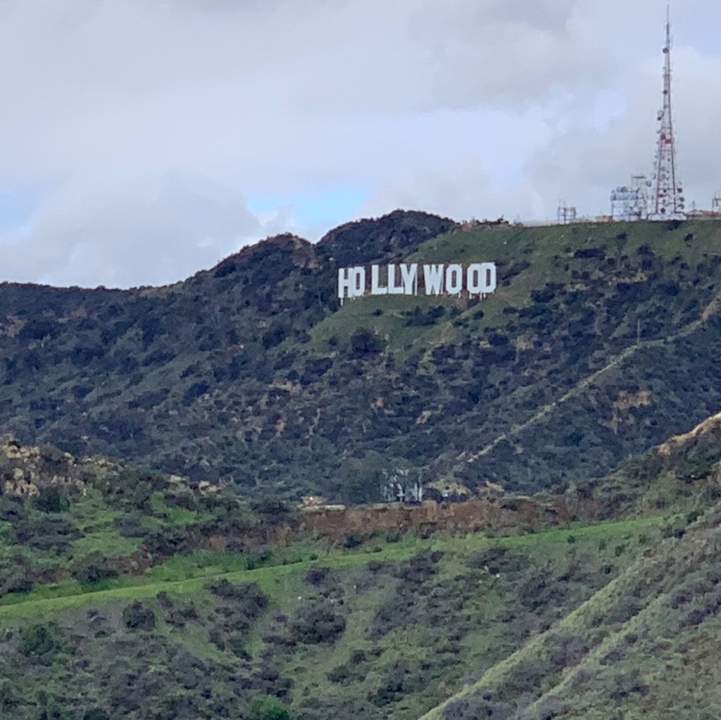 ハリウッドサインはどこから見る ハリウッド ハイランドとグリフィス天文台に行ってみた 本日のディズニー